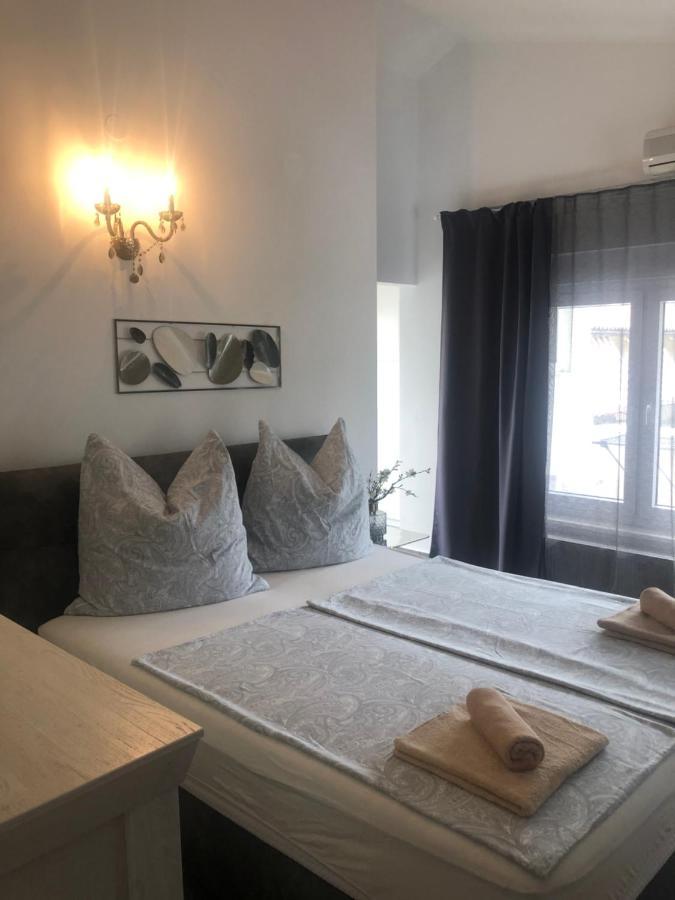 Ferienwohnung Grey Pearl With Free Ev Ch-Station Valbandon Exterior foto